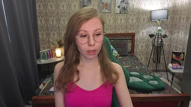 Lill Mary online show from March 28, 2026, 2:33 am