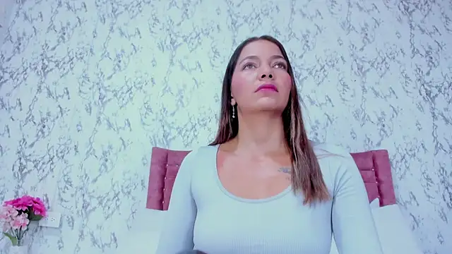 Mia Malkovaa  online show from February 17, 2026, 5:08 pm