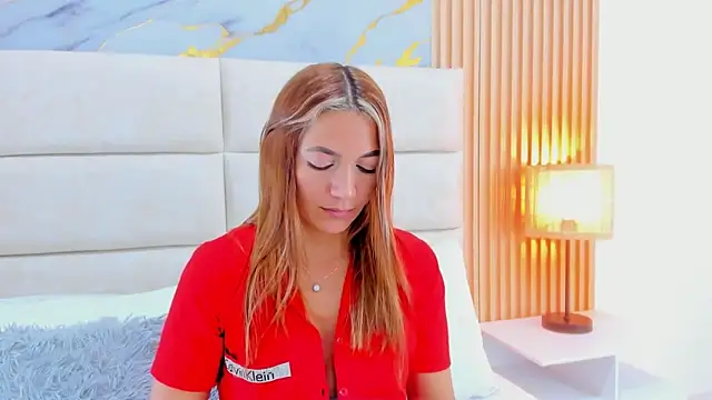 Mia Malkovaa  online show from April 13, 2026, 2:44 pm