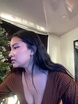 baby lizy online show from December 6, 2024, 4:49 pm