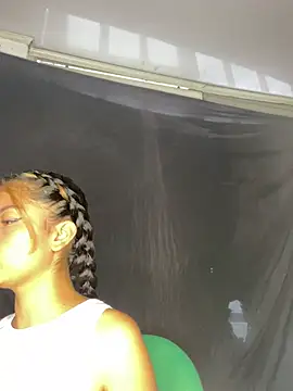 baby lizy online show from February 25, 2025, 9:35 pm