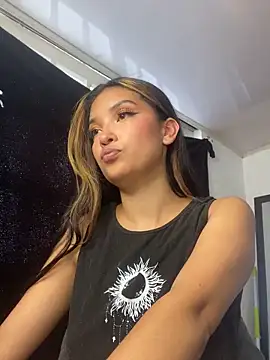 baby lizy online show from March 14, 2025, 9:10 pm