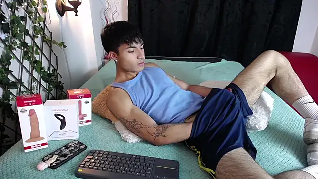 Snapshot of dylan_fun18 chatting on January 6, 2025, 4:34 pm dylan fun18 online show from January 6, 2025, 4:34 pm