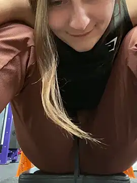 Snapshot of psilybaby chatting on January 1, 2025, 3:23 am psilybaby online show from January 1, 2025, 3:23 am