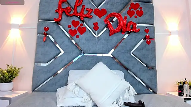 ashlyrey-1 online show from February 20, 2025, 10:37 pm