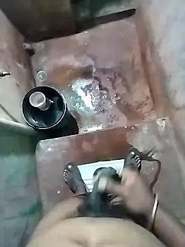 Snapshot of Karthik924 chatting on February 25, 2025, 12:14 am Karthik924 online show from February 25, 2025, 12:14 am