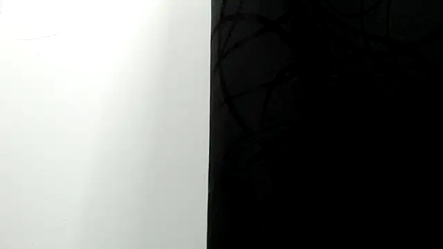 Kitten Hot  online show from January 16, 2026, 6:39 am