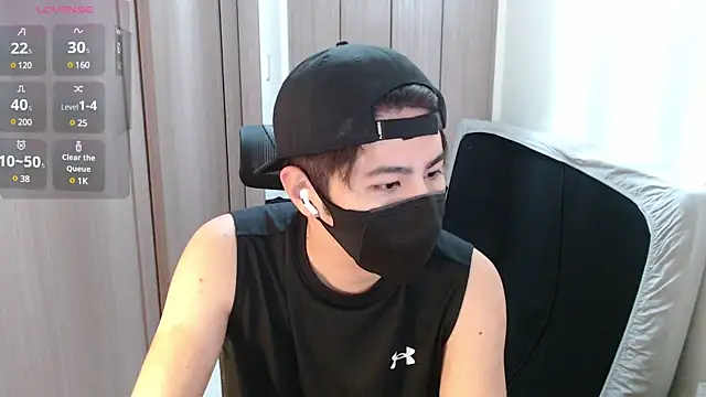 Snapshot of ryota_kkk chatting on January 18, 2025, 12:15 pm ryota kkk online show from January 18, 2025, 12:15 pm