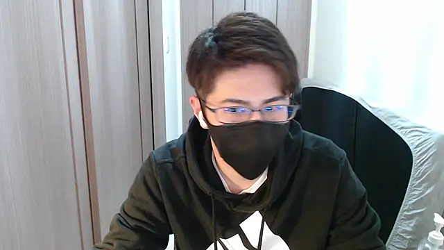 Snapshot of ryota_kkk chatting on January 28, 2025, 1:59 pm ryota kkk online show from January 28, 2025, 1:59 pm