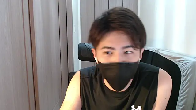 Snapshot of ryota_kkk chatting on February 18, 2025, 11:55 am ryota kkk online show from February 18, 2025, 11:55 am