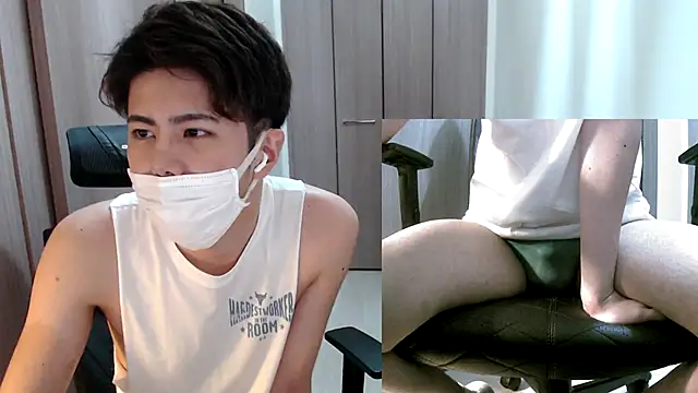 Snapshot of ryota_kkk chatting on October 31, 2025, 1:23 pm ryota kkk online show from October 31, 2025, 1:23 pm