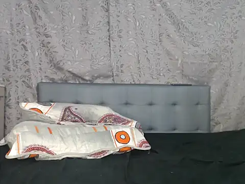 Snapshot of Soe_Lara chatting on May 8, 2026, 12:21 pm Soe Lara online show from May 8, 2026, 12:21 pm