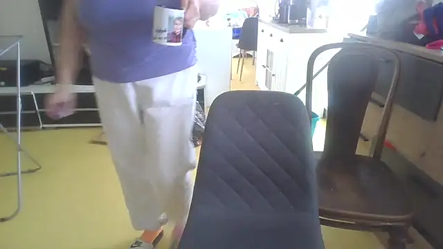 Snapshot of Meliss_Official9 chatting on February 12, 2026, 10:10 am Meliss Official9 online show from February 12, 2026, 10:10 am