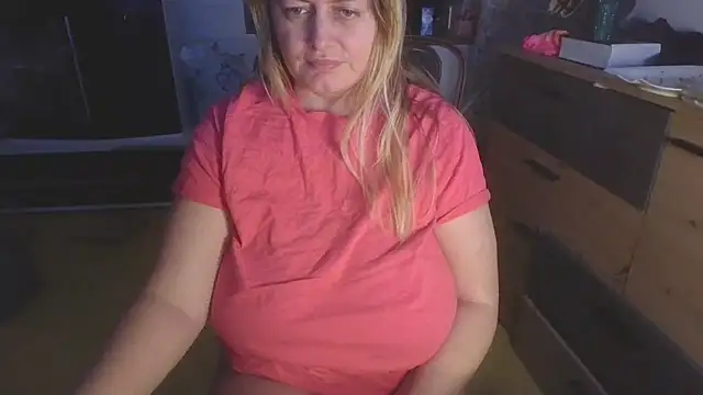 Snapshot of Meliss_Official9 chatting on February 12, 2026, 10:38 pm Meliss Official9 online show from February 12, 2026, 10:38 pm