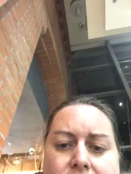 Snapshot of Meliss_Official9 chatting on February 14, 2026, 7:32 pm Meliss Official9 online show from February 14, 2026, 7:32 pm