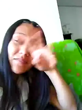 Catalehia Milk online show from January 29, 2025, 9:50 pm