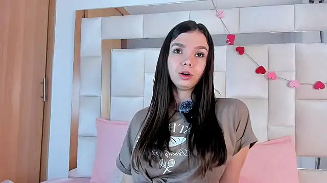 isabella gomez11 online show from March 2, 2026, 11:33 pm