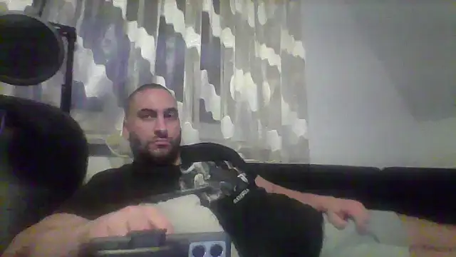 Snapshot of NewyorkDimi chatting on December 24, 2024, 6:44 am NewyorkDimi online show from December 24, 2024, 6:44 am