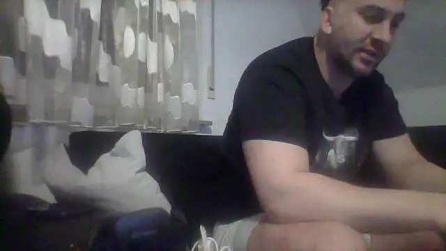 Snapshot of NewyorkDimi chatting on December 28, 2024, 6:17 am NewyorkDimi online show from December 28, 2024, 6:17 am