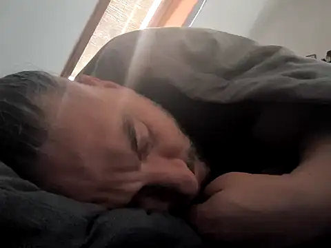 Snapshot of NewyorkDimi chatting on January 1, 2025, 10:11 am NewyorkDimi online show from January 1, 2025, 10:11 am