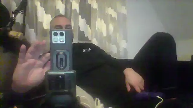 Snapshot of NewyorkDimi chatting on January 5, 2025, 3:43 am NewyorkDimi online show from January 5, 2025, 3:43 am