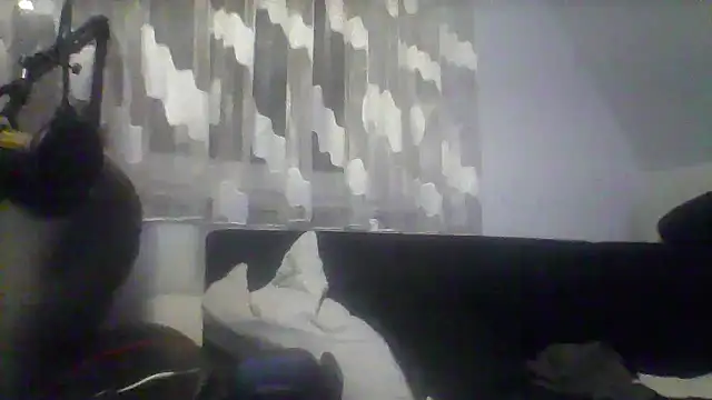 Snapshot of NewyorkDimi chatting on January 21, 2025, 3:04 am NewyorkDimi online show from January 21, 2025, 3:04 am