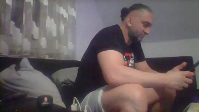 Snapshot of NewyorkDimi chatting on January 25, 2025, 4:23 am NewyorkDimi online show from January 25, 2025, 4:23 am