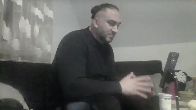 Snapshot of NewyorkDimi chatting on January 30, 2025, 2:38 am NewyorkDimi online show from January 30, 2025, 2:38 am