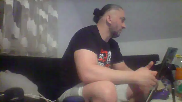 Snapshot of NewyorkDimi chatting on February 10, 2025, 11:45 pm NewyorkDimi online show from February 10, 2025, 11:45 pm