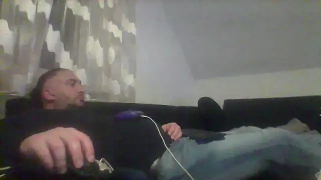 Snapshot of NewyorkDimi chatting on February 15, 2025, 5:09 am NewyorkDimi online show from February 15, 2025, 5:09 am