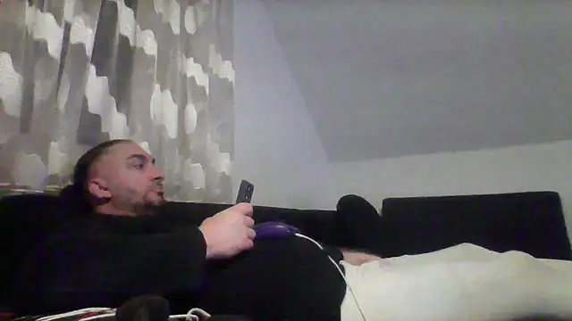 Snapshot of NewyorkDimi chatting on March 12, 2025, 11:33 pm NewyorkDimi online show from March 12, 2025, 11:33 pm