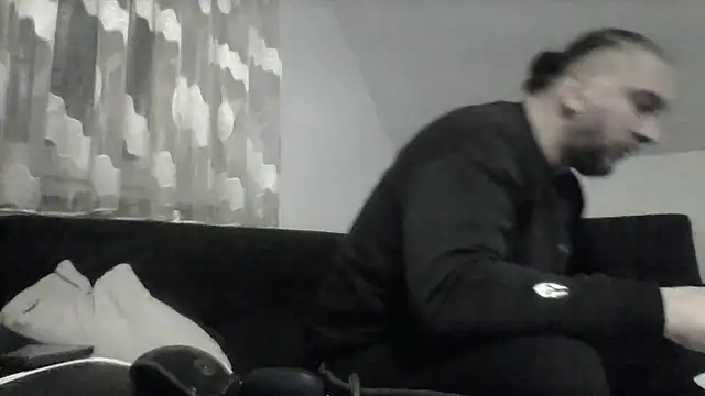 Snapshot of NewyorkDimi chatting on March 17, 2025, 11:43 pm NewyorkDimi online show from March 17, 2025, 11:43 pm