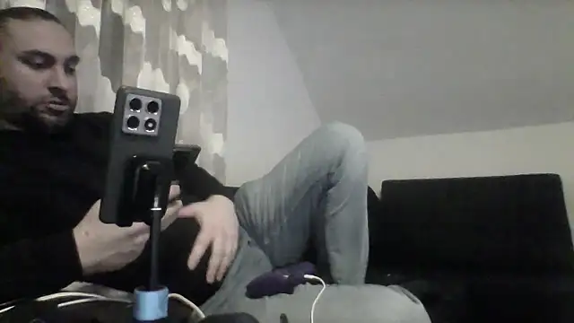 Snapshot of NewyorkDimi chatting on March 18, 2025, 11:53 pm NewyorkDimi online show from March 18, 2025, 11:53 pm