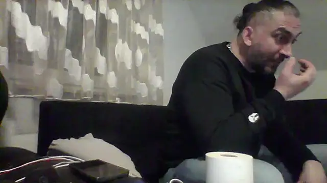 Snapshot of NewyorkDimi chatting on March 19, 2025, 2:59 am NewyorkDimi online show from March 19, 2025, 2:59 am
