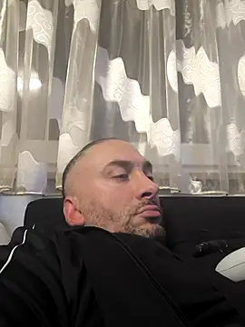 Snapshot of NewyorkDimi chatting on October 16, 2025, 12:22 am NewyorkDimi online show from October 16, 2025, 12:22 am