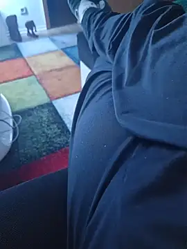 Snapshot of Warumnicht1980 chatting on November 8, 2025, 5:18 am Warumnicht1980 online show from November 8, 2025, 5:18 am