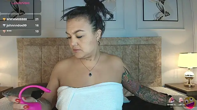 lyn adamns online show from January 5, 2025, 5:09 pm