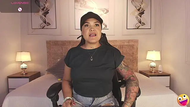 lyn adamns online show from January 14, 2025, 7:43 pm