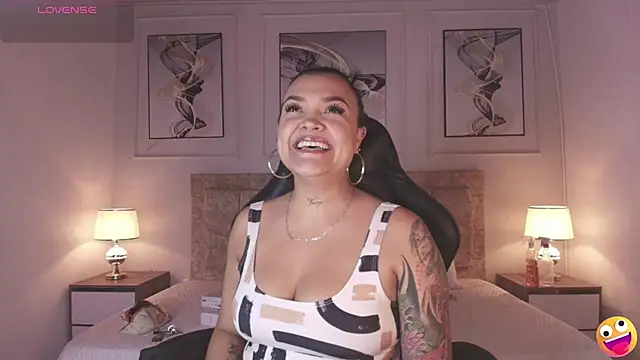 lyn adamns online show from February 17, 2025, 10:03 pm