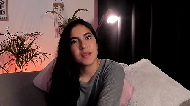 Snapshot of Serenity_Day chatting on February 19, 2025, 2:33 am Serenity Day online show from February 19, 2025, 2:33 am