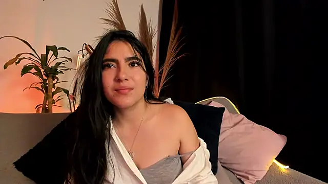 Snapshot of Serenity_Day chatting on February 12, 2026, 1:33 am Serenity Day online show from February 12, 2026, 1:33 am