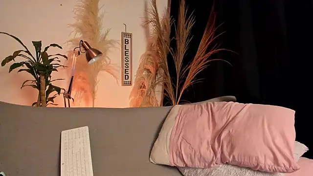 Snapshot of Serenity_Day chatting on March 2, 2026, 2:03 am Serenity Day online show from March 2, 2026, 2:03 am