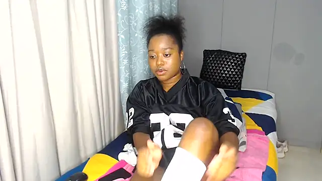 Sexyboobs330 online show from March 16, 2025, 7:06 pm