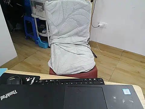 Asian girl19 online show from November 28, 2025, 3:09 am