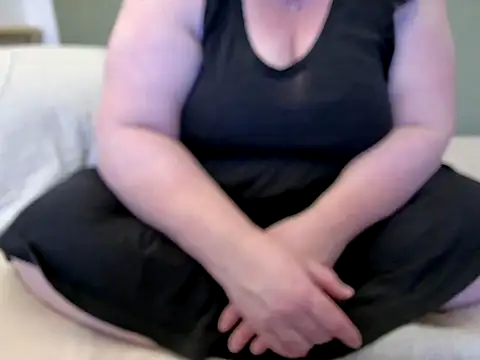 MarthaBriest online show from July 6, 2026, 5:26 am