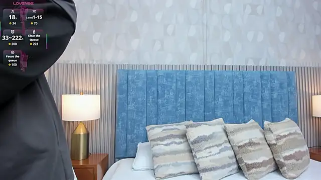 pretty sunlight  online show from February 4, 2026, 1:22 am