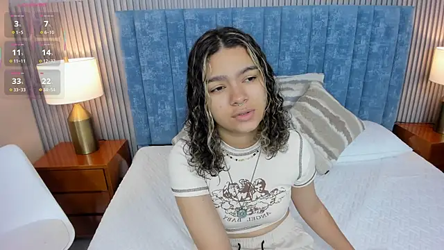 pretty sunlight  online show from February 11, 2026, 1:32 am