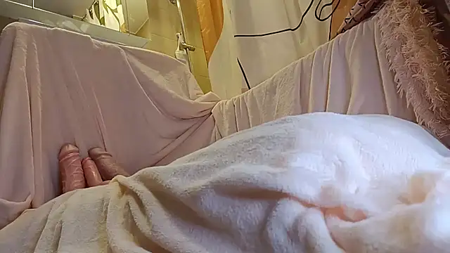 Hungry  Puppy online show from September 18, 2025, 11:51 pm