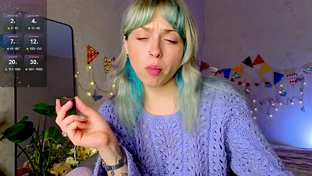 Snapshot of lavenderluxe chatting on September 29, 2025, 12:32 pm lavenderluxe online show from September 29, 2025, 12:32 pm