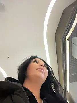 Tisha Busty online show from March 4, 2026, 2:01 pm